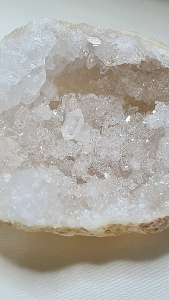 Quartz geode half